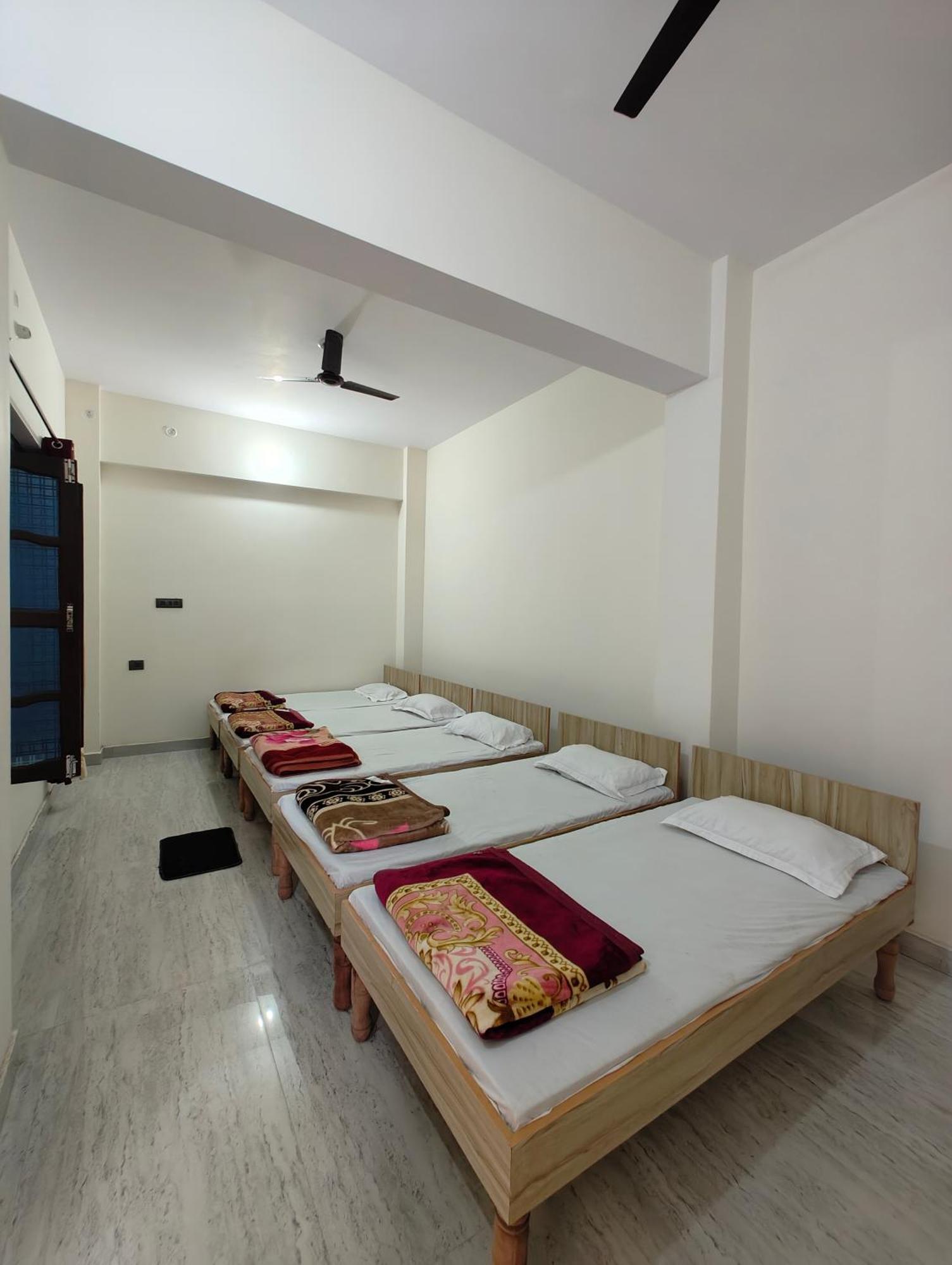 Hotel Abhishek Chamoli Exterior foto