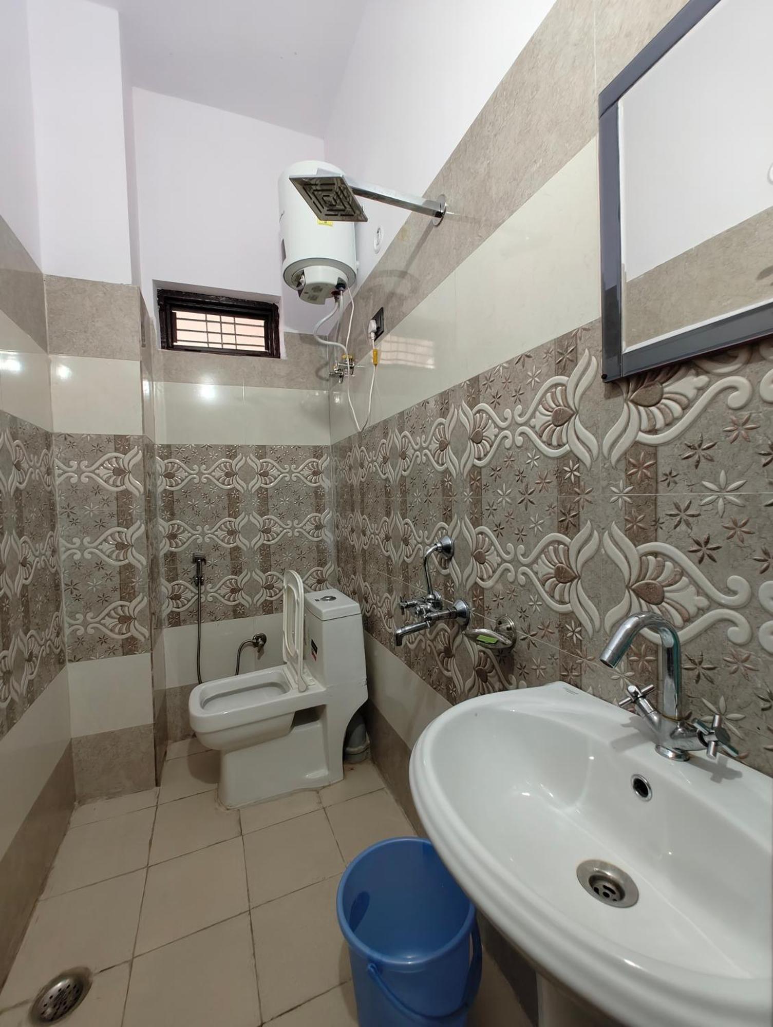 Hotel Abhishek Chamoli Exterior foto
